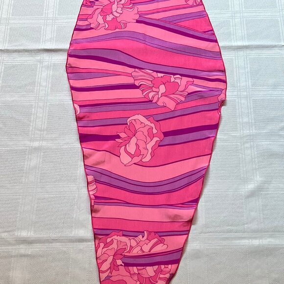 Barbie pink vintage silk scarf - like new - Picture 2 of 3